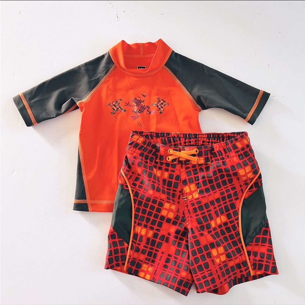 Like-new EUC REI rash guard set